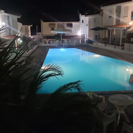 Eleor Villa *